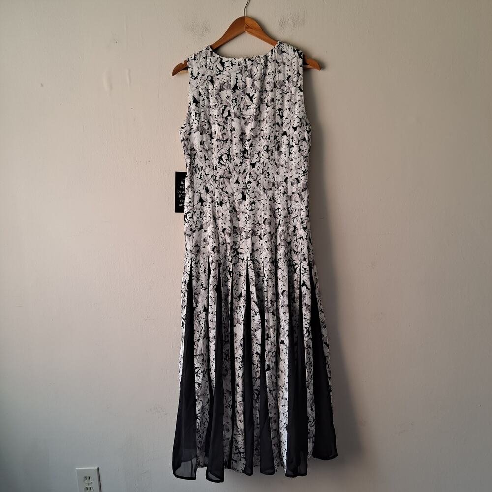 NWT Tuckernuck Andi Dress Gray Gardens Floral Pleated Midi Black & Gray Size 10 - Picture 5 of 12